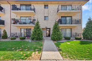 9800 Sayre Avenue 1C, Chicago Ridge, IL 60415