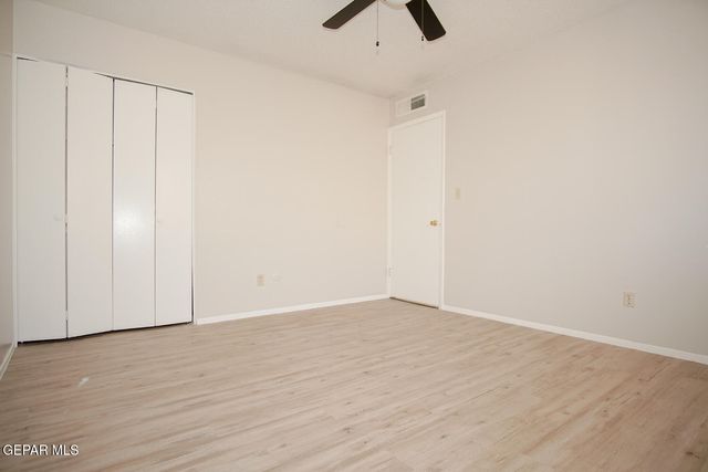 5233 Carousel Drive 3, El Paso, TX 79912