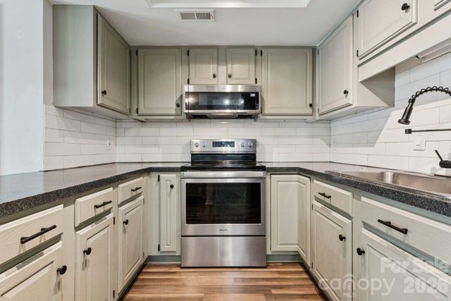 11128 Sevilla Court, Charlotte, NC 28226