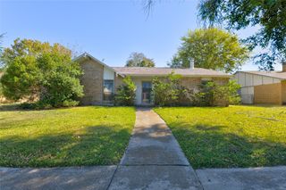 1833 Clark Trail, Grand Prairie, TX 75052