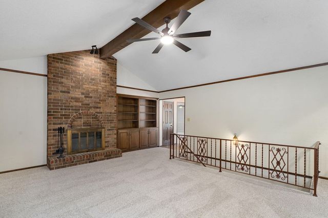1813 E Camino Alto Street, Springfield, MO 65804