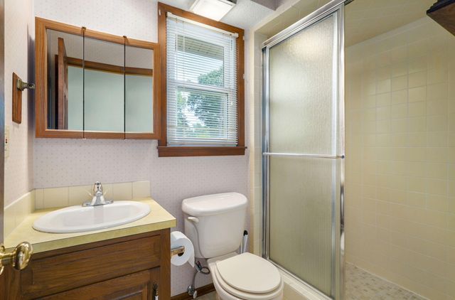 1813 E Camino Alto Street, Springfield, MO 65804