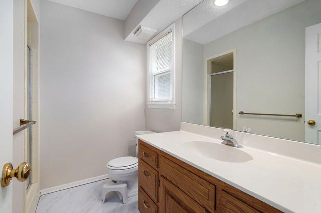 1813 E Camino Alto Street, Springfield, MO 65804