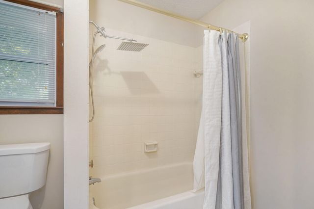 1813 E Camino Alto Street, Springfield, MO 65804