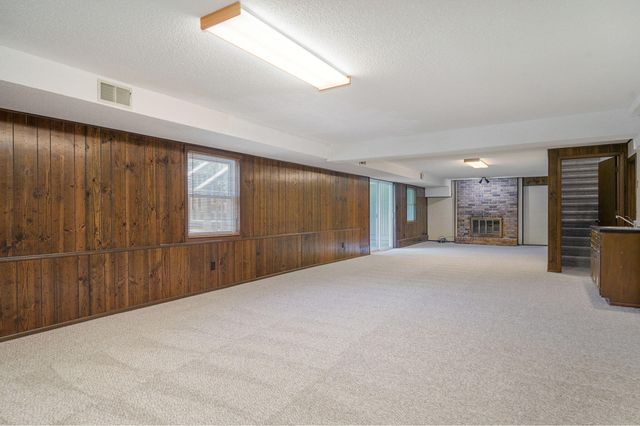 1813 E Camino Alto Street, Springfield, MO 65804