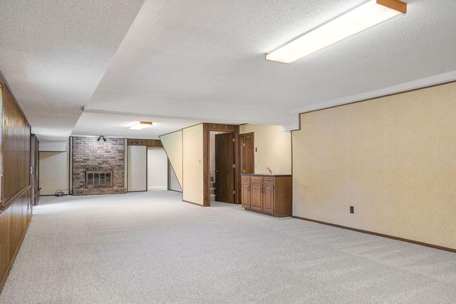 1813 E Camino Alto Street, Springfield, MO 65804