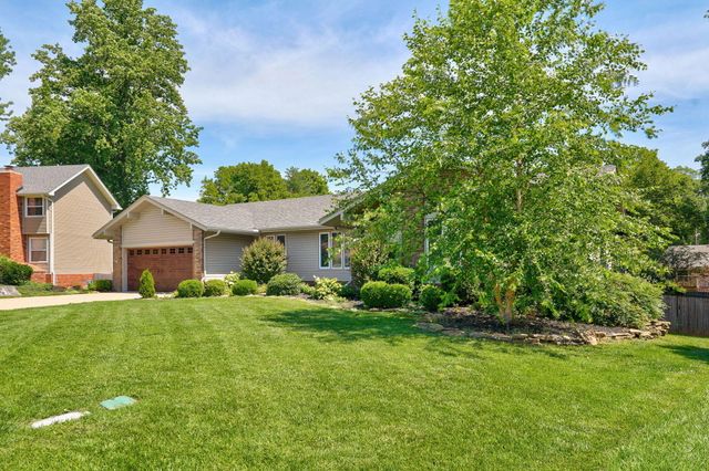 1813 E Camino Alto Street, Springfield, MO 65804