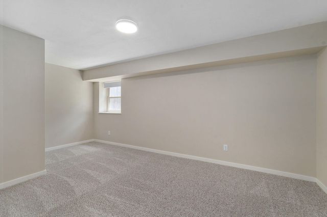 1813 E Camino Alto Street, Springfield, MO 65804