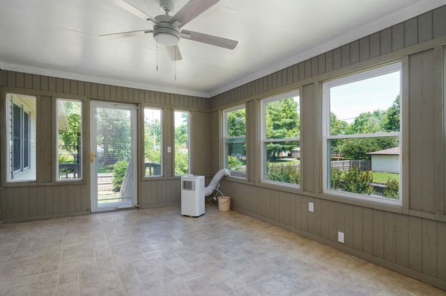 1813 E Camino Alto Street, Springfield, MO 65804