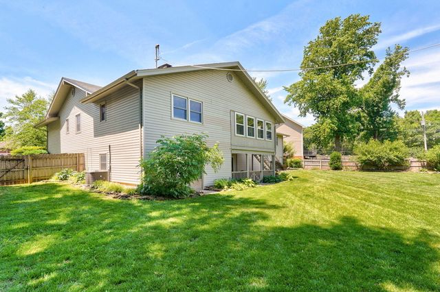 1813 E Camino Alto Street, Springfield, MO 65804