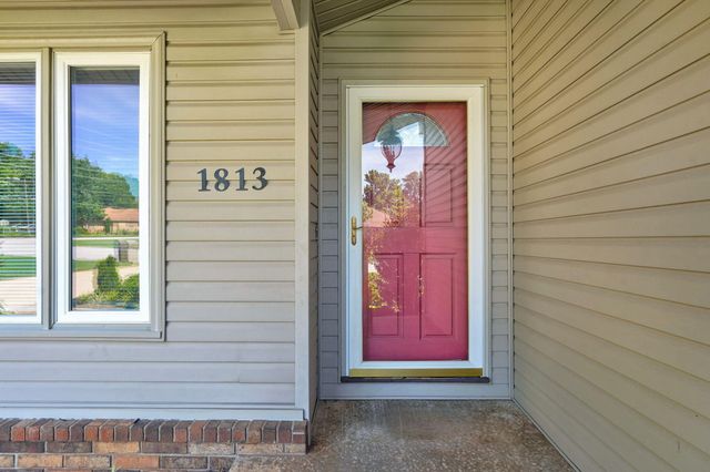 1813 E Camino Alto Street, Springfield, MO 65804