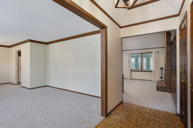 1813 E Camino Alto Street, Springfield, MO 65804