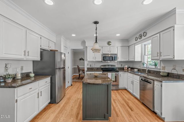 903 Wellstone Circle, Apex, NC 27502