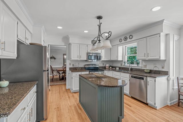 903 Wellstone Circle, Apex, NC 27502
