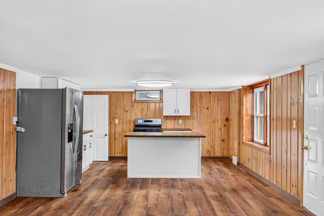 1042 6th Avenue S, South Saint Paul, MN 55075