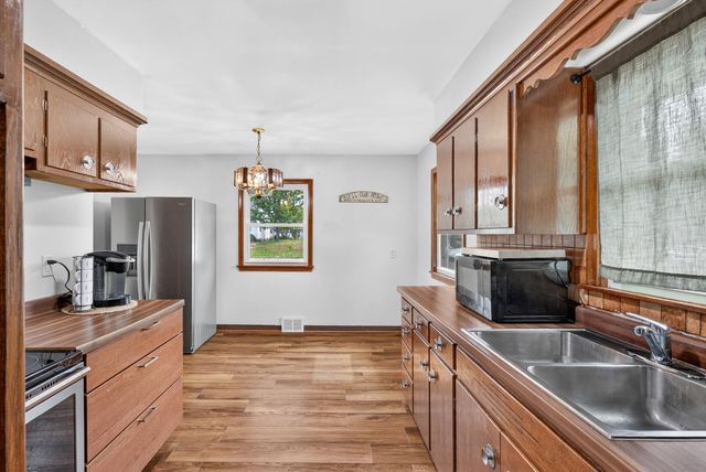 1042 6th Avenue S, South Saint Paul, MN 55075