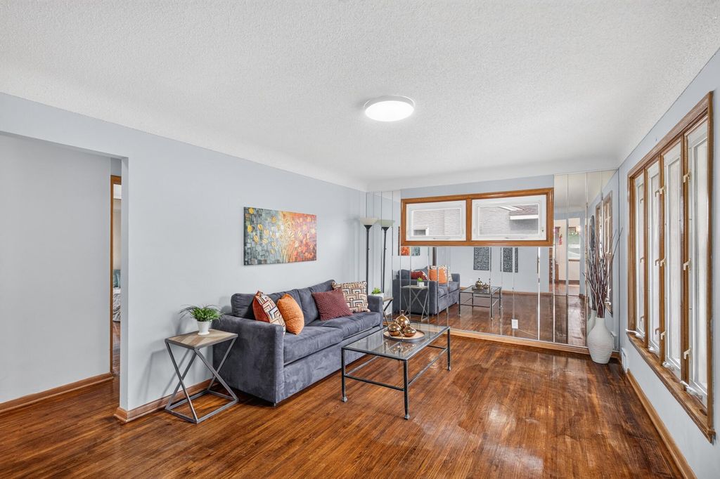 1042 6th Avenue S, South Saint Paul, MN 55075 — photo 2