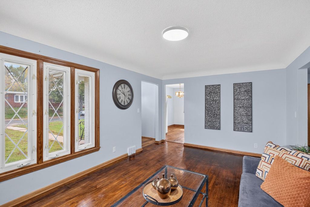 1042 6th Avenue S, South Saint Paul, MN 55075 — photo 4