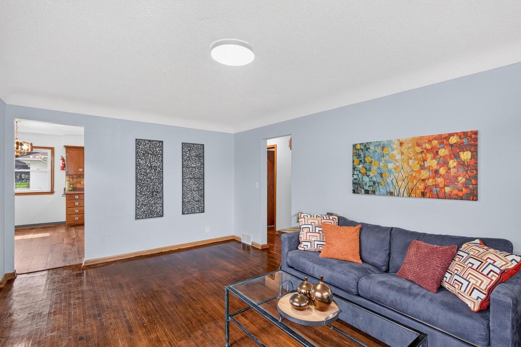 1042 6th Avenue S, South Saint Paul, MN 55075 — photo 5