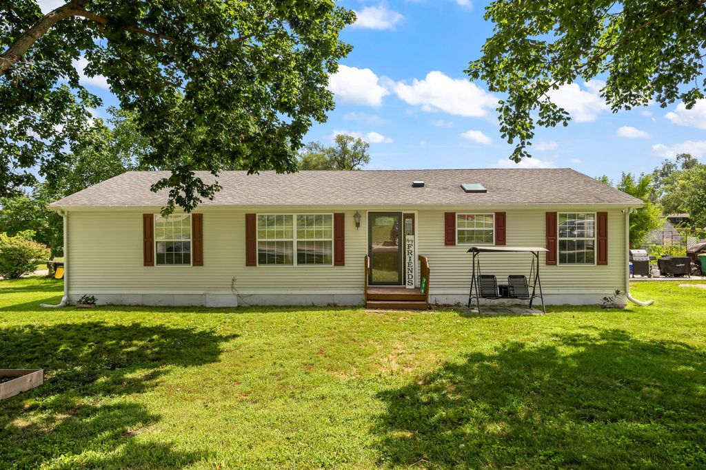715 N 5th Street, Winterset, IA 50273