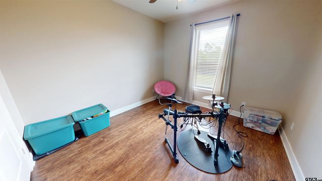 1005 Crescent Hill Ct, Bullard, TX 75757