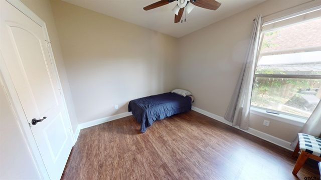 1005 Crescent Hill Ct, Bullard, TX 75757