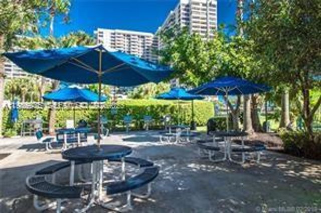 2500 Parkview Dr 2012, Hallandale Beach, FL 33009