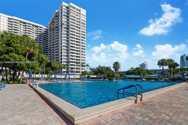 2500 Parkview Dr 2012, Hallandale Beach, FL 33009
