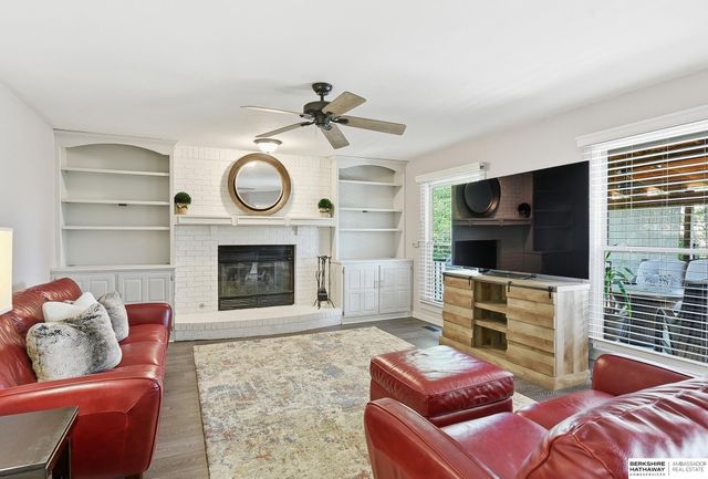 1415 Skyline Drive, Omaha, NE 68022