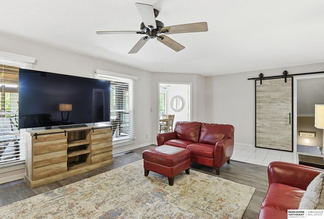 1415 Skyline Drive, Omaha, NE 68022