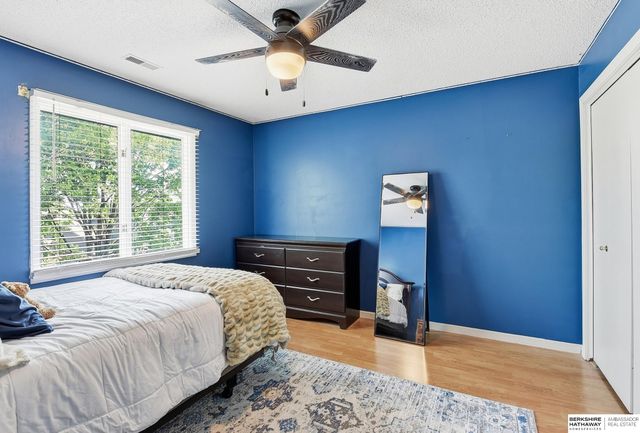 1415 Skyline Drive, Omaha, NE 68022