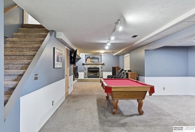 1415 Skyline Drive, Omaha, NE 68022