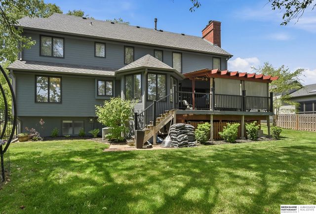 1415 Skyline Drive, Omaha, NE 68022