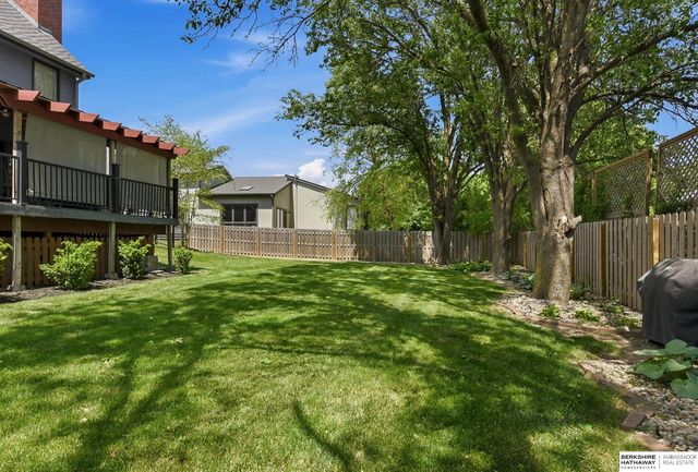 1415 Skyline Drive, Omaha, NE 68022