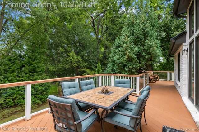 4335 Echo Road, Bloomfield Charter Township, MI 48302