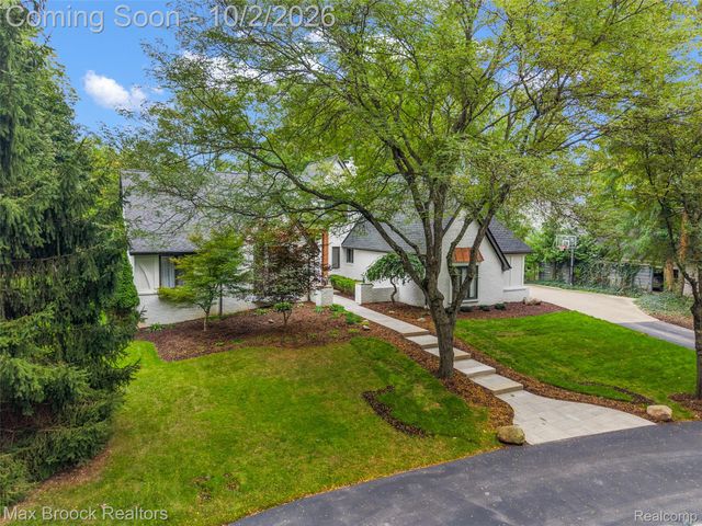 4335 Echo Road, Bloomfield Charter Township, MI 48302