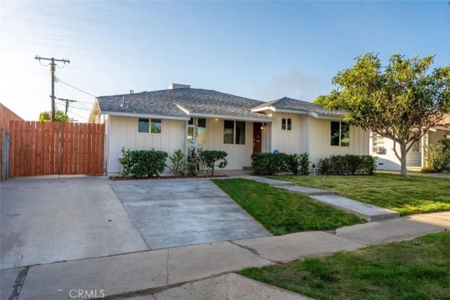 5625 Saint Clair Avenue, Valley Village, CA 91607