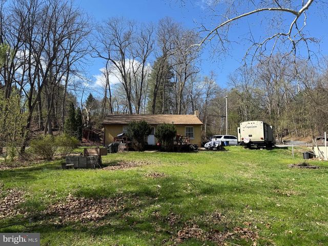 3805 LISBURN RD, Mechanicsburg, PA 17055