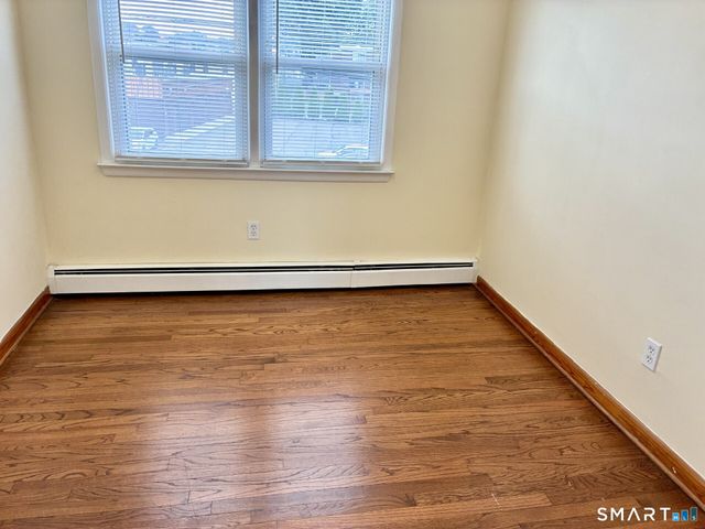 658 Beechmont Avenue, Bridgeport, CT 06606