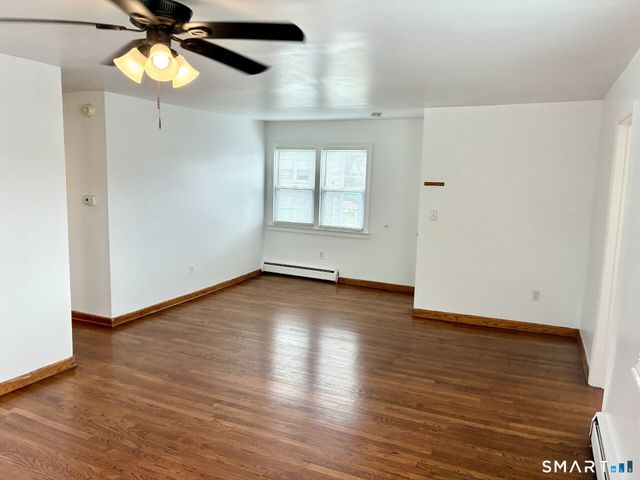 658 Beechmont Avenue, Bridgeport, CT 06606