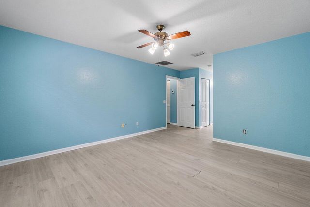 5453 Queenship Court, Greenacres, FL 33463