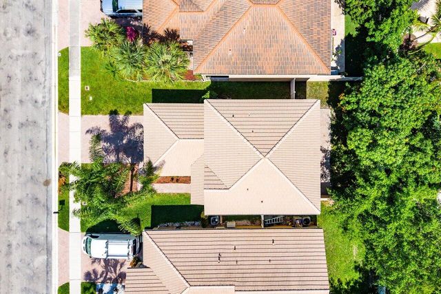 5453 Queenship Court, Greenacres, FL 33463