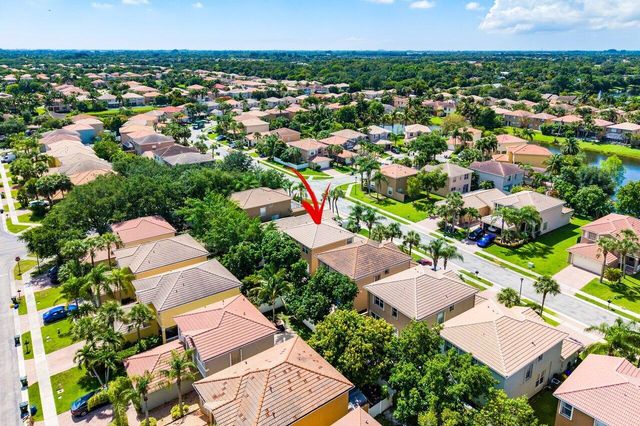 5453 Queenship Court, Greenacres, FL 33463