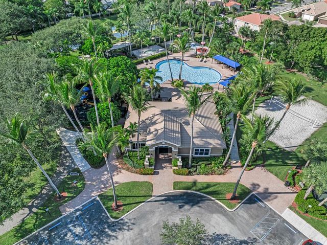 5453 Queenship Court, Greenacres, FL 33463