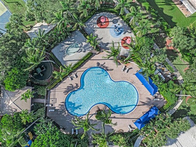 5453 Queenship Court, Greenacres, FL 33463