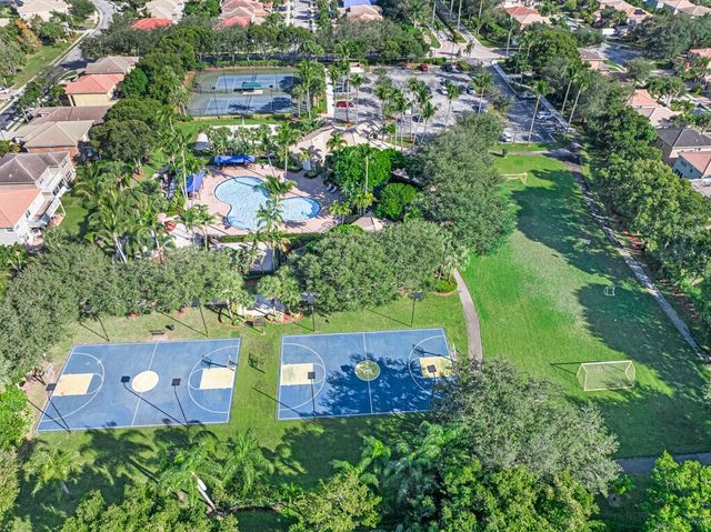 5453 Queenship Court, Greenacres, FL 33463
