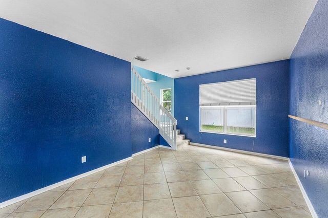 5453 Queenship Court, Greenacres, FL 33463