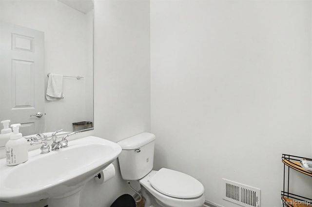 29307 Douglas Drive, Novi, MI 48377