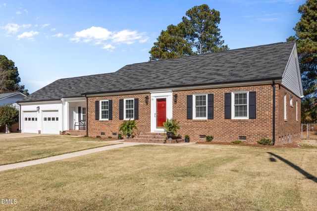 311 Marlowe Drive, Dunn, NC 28334