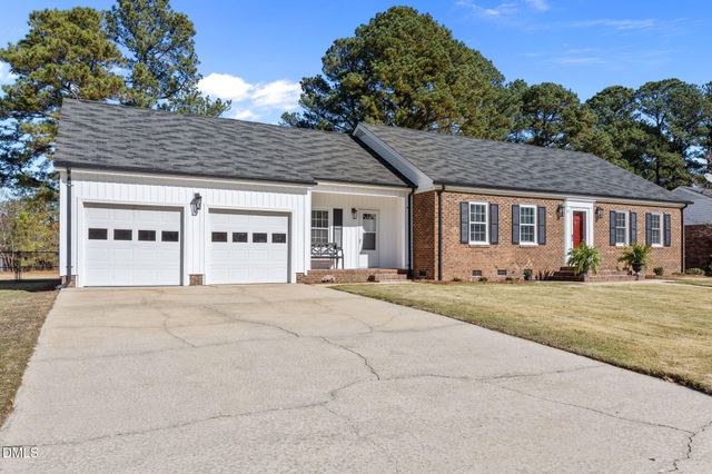 311 Marlowe Drive, Dunn, NC 28334